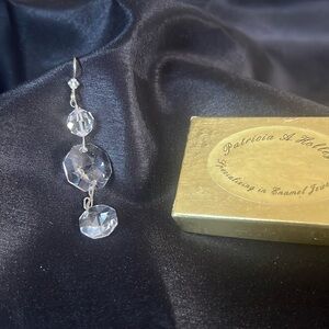 Beautiful One sided 3 stone enamel earring.